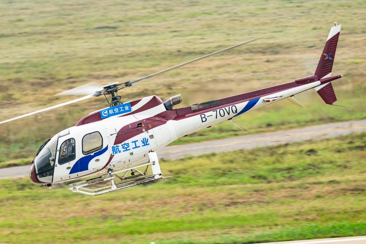 AC311A举行航行预演。。。。摄影：岳书华